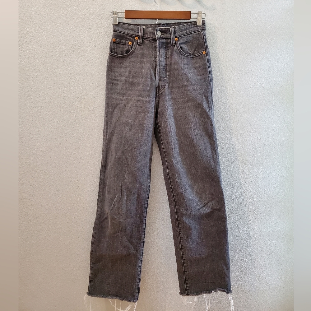 Levi's Ribcage Straight - Picture 1 of 4